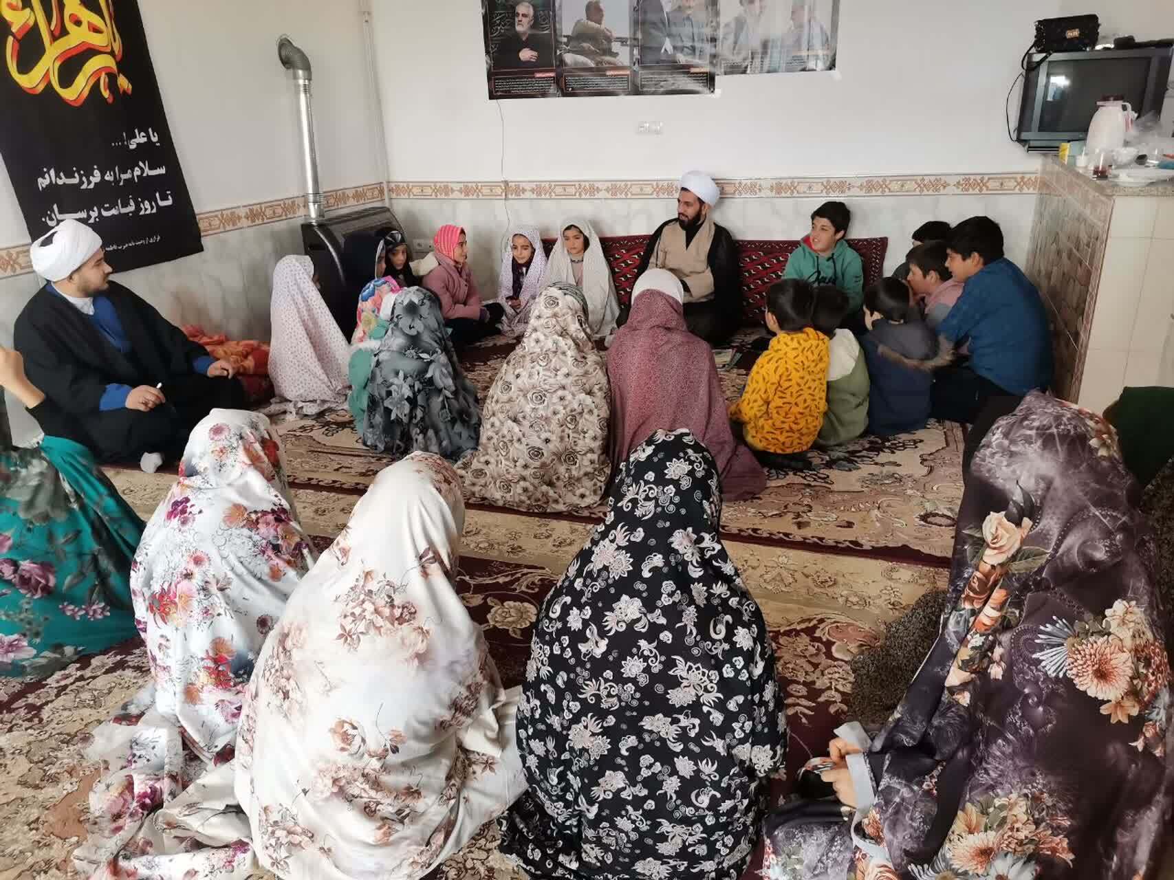 رئیس اداره تبلیغات اسلامی شهرستان ایجرود از فعالیتهای قرآنی خانه قرآن نورالزهرا بازدید کرد