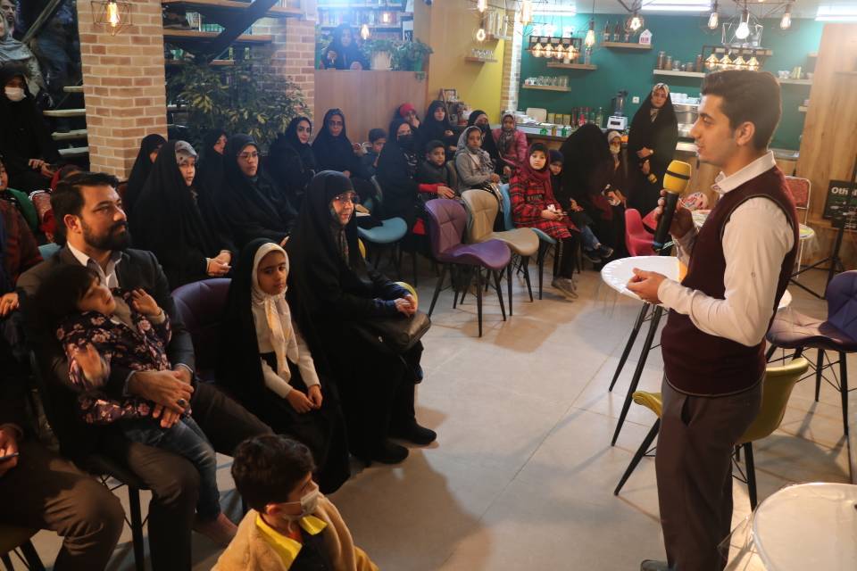 تاکید بر سخنان رهبری در مورد وظیفه ملی و دینی «کتابخوانی» تاکید بر سخنان رهبری در مورد وظیفه ملی و دینی «کتابخوانی»