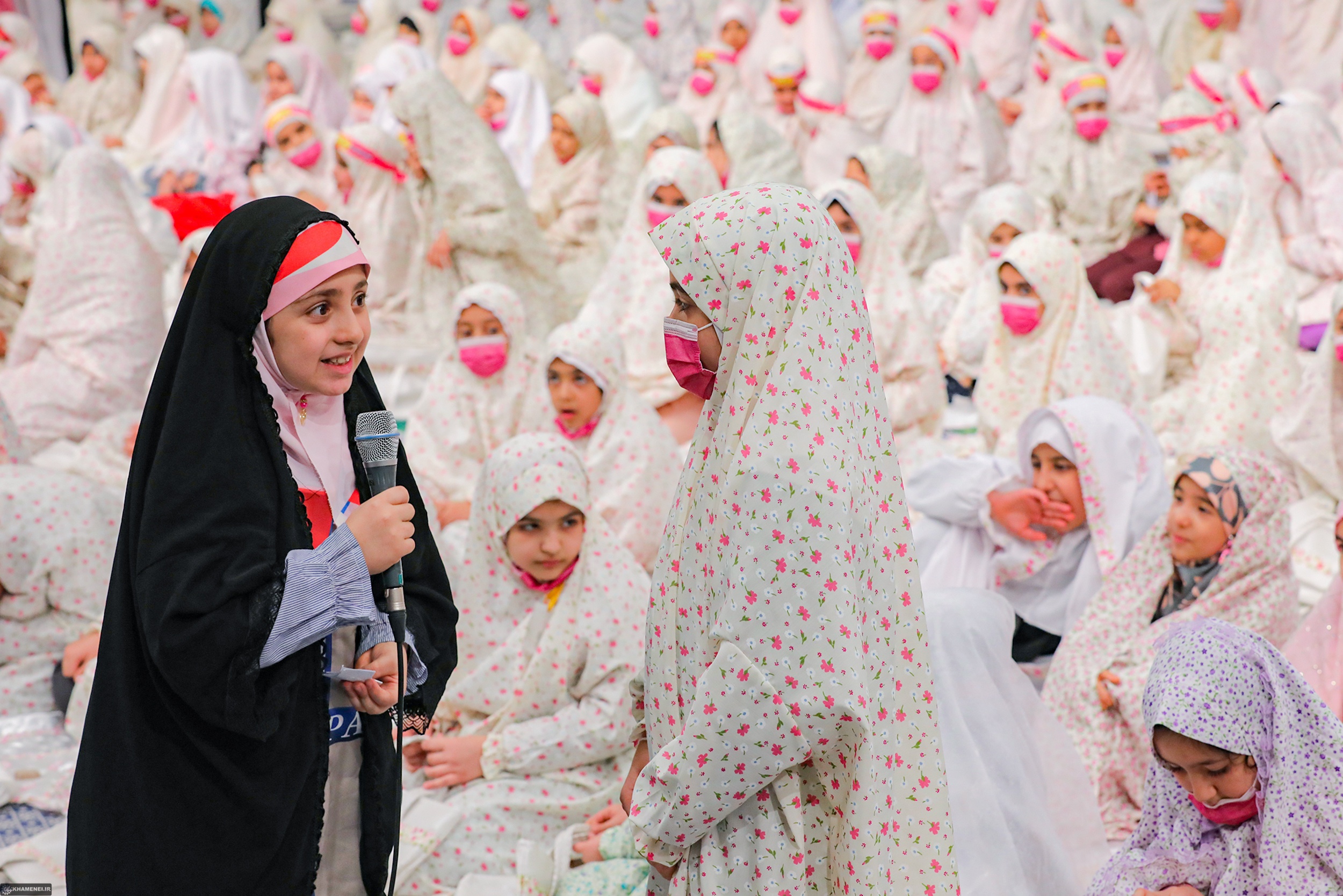 در حلقه لشکر فرشتگان در حلقه لشکر فرشتگان
