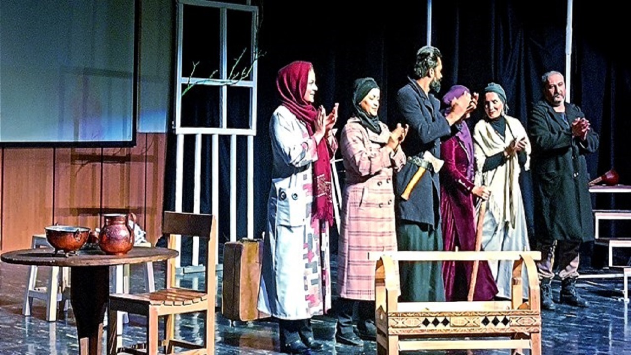 باید برای رسیدن واقعی جریان تئاتر بجنگیم باید برای رسیدن واقعی جریان تئاتر بجنگیم