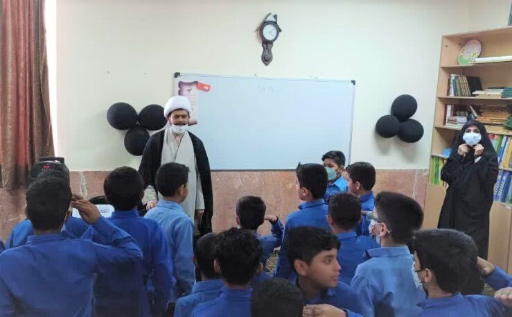 گفتمان های دینی در مدارس شهرستان بندرلنگه درحال برگزاری است گفتمان های دینی در مدارس شهرستان بندرلنگه درحال برگزاری است