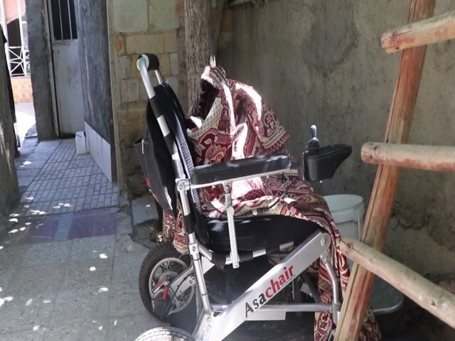 بیماری که با قرآن مانوس و آرامش گرفت بیماری که با قرآن مانوس و آرامش گرفت