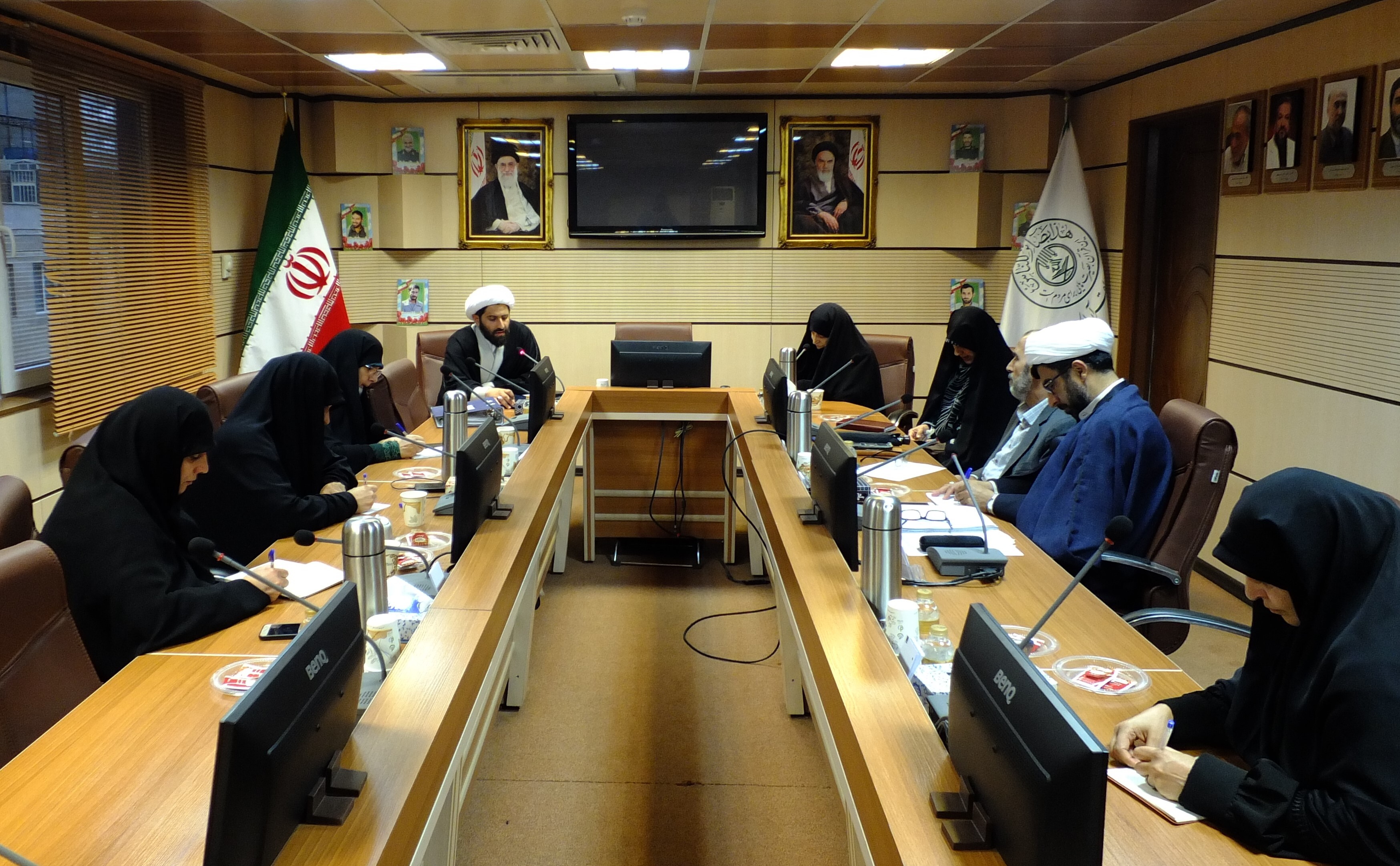 حمایت و ارتقای وضعیت بانوان فعال قرآنی در کشور حمایت و ارتقای وضعیت بانوان فعال قرآنی در کشور