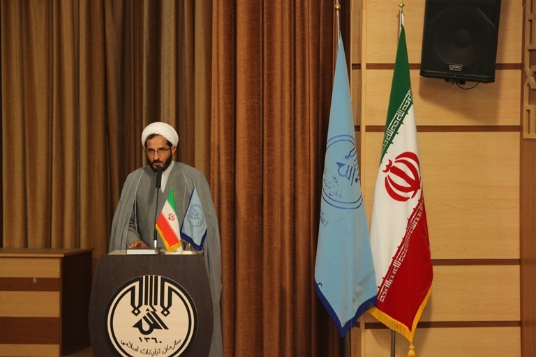 آئین سنگر سپاری معاون فرهنگی تبلیغات اسلامی کردستان و رئیس اداره سنندج برگزار شد