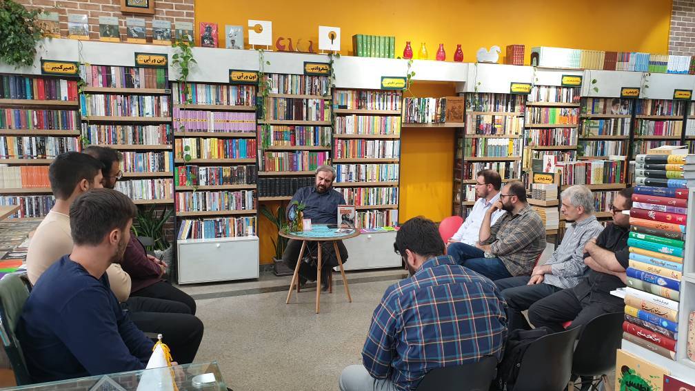 نشست جهاد تبیین به میزبانی کتابشهر بهارستان برگزار شد نشست جهاد تبیین به میزبانی کتابشهر بهارستان برگزار شد