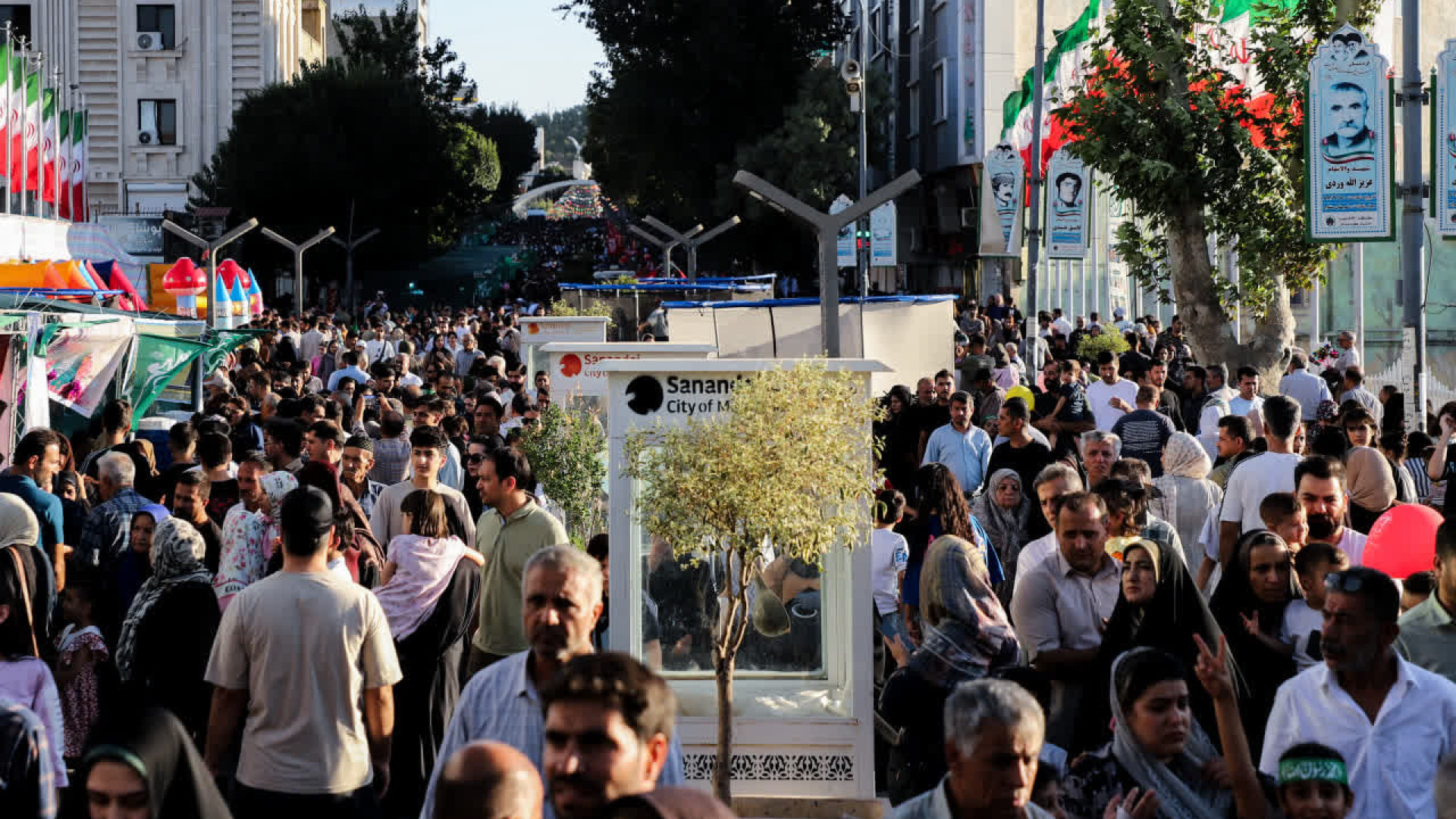 سنندج آماده برگزاری جشن باشکوه امت احمد(ص)
