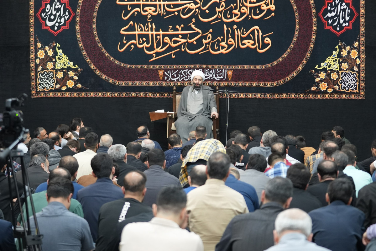 مراسم توسل به علی بن موسی الرضا (ع)