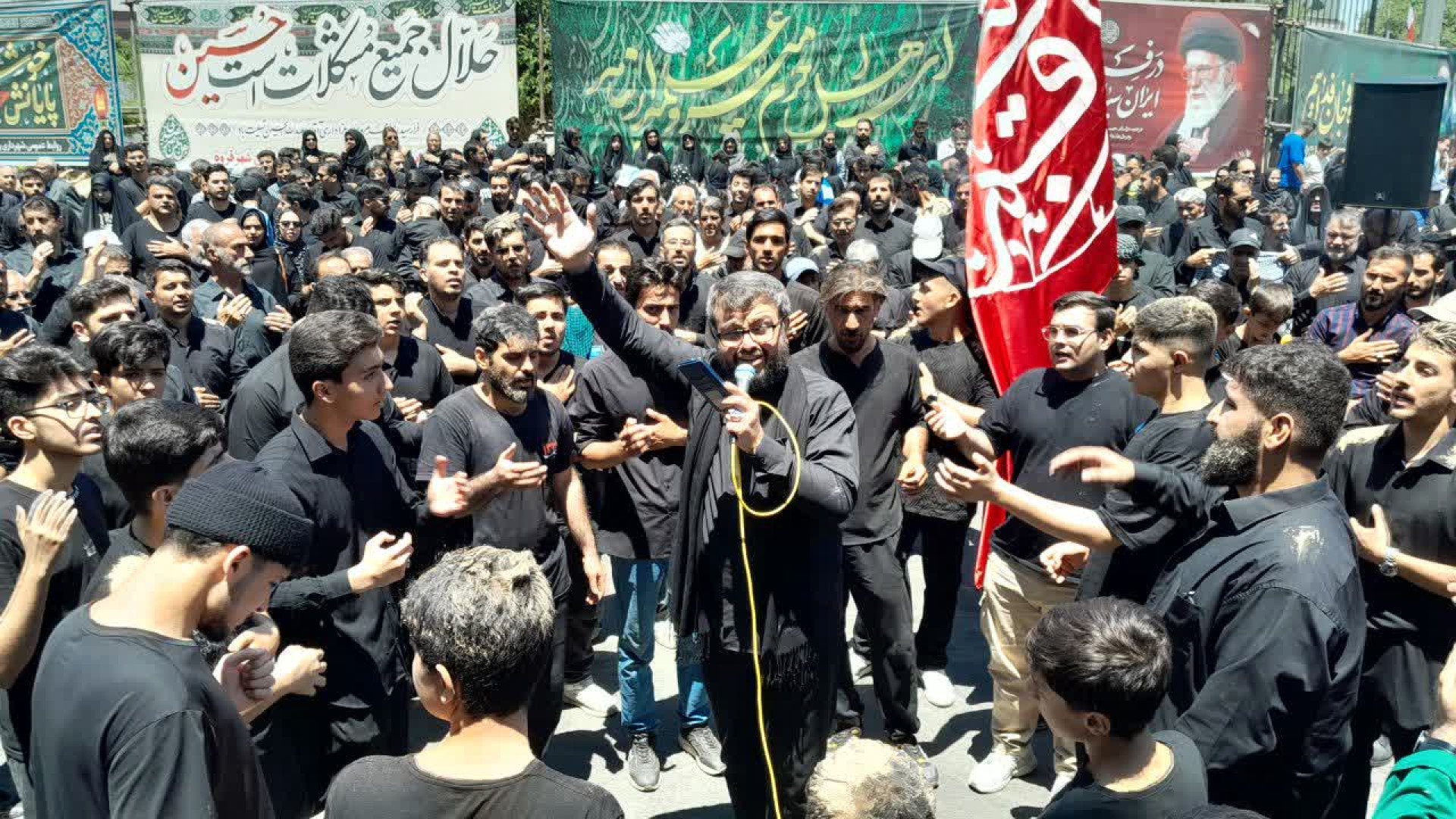 حضور پرشکوه مردم شهرستان قروه در روز عاشورای حسینی