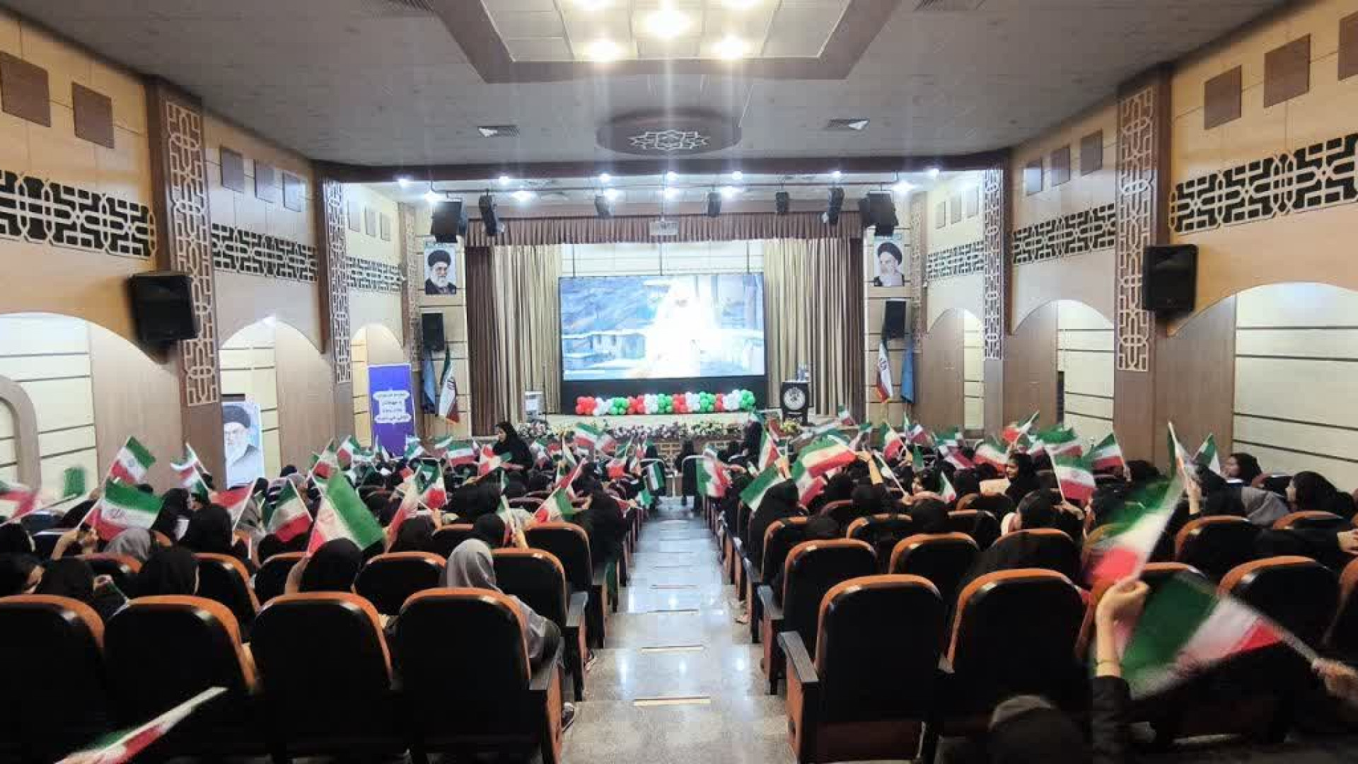 پویش دختران پرچمدار در سنندج