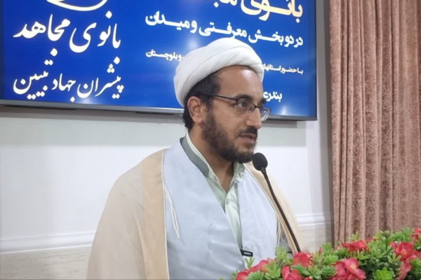 دشمن تلاش دارد با ایجاد دوگانگی و دوقطبی‌سازی هویت اصیل ایرانی را مورد هجمه قرار دهد