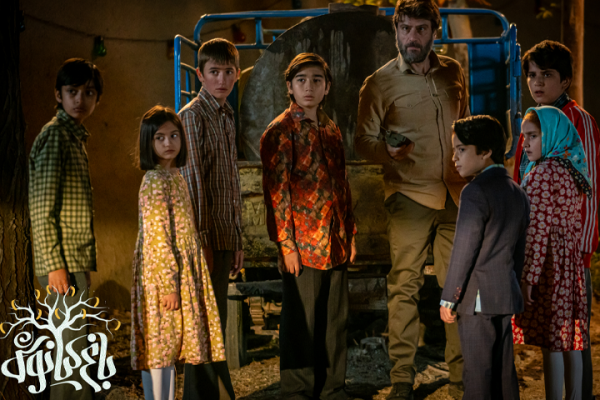 ۲۰۰ هزار مخاطب «باغ کیانوش» را دیدند