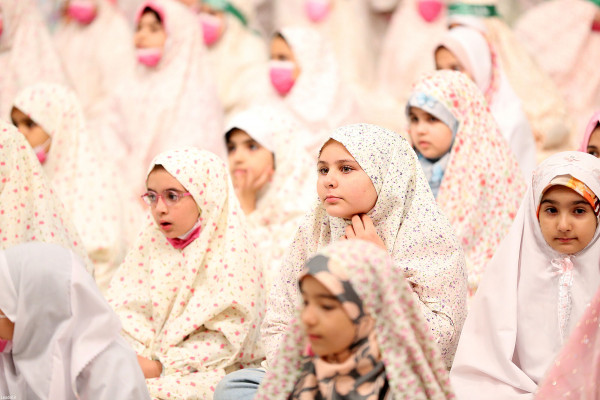 "احتفال الملائكة" بحضور المرشد الأعلى للثورة