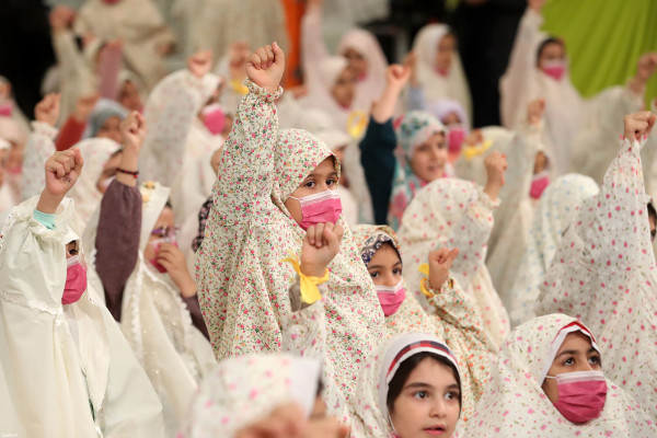 "احتفال الملائكة" بحضور المرشد الأعلى للثورة