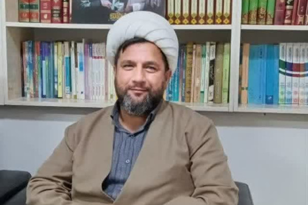 حضور رئیس سازمان اداری و استخدامی کشور در مراسم تقدیر از کارمندان نمونه کرمانشاه