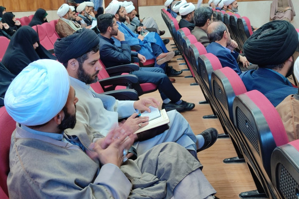 برگزاری نشست تبیینی و هم اندیشی اساتید مراکز آموزش و متولیان مراکز معارف اسلام ناب استان