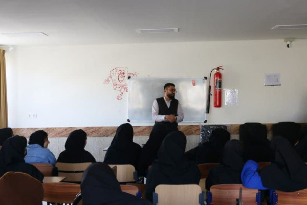 زندگی با آیه‌ها تلاشی برای جاری شدن کلام وحی در متن زندگی نوجوانان