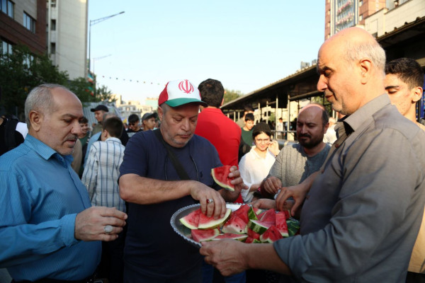 مهمانی کیلومتری غدیر در تهران برگزار شد