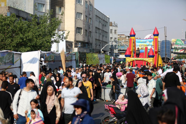 مهمانی کیلومتری غدیر در تهران برگزار شد
