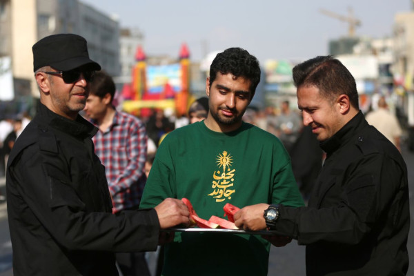 مهمانی کیلومتری غدیر در تهران برگزار شد
