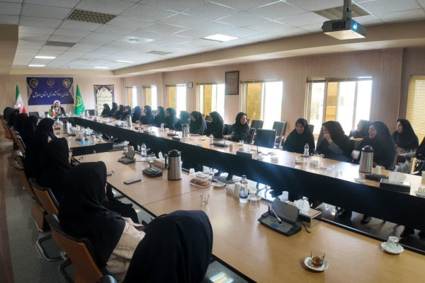 نشست تخصصی «نقش بانوان در احیای شعار باید برخاست» در اردبیل
