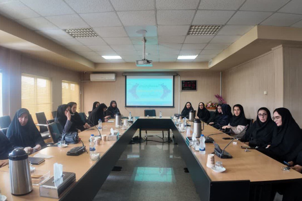 نشست تخصصی «نقش بانوان در احیای شعار باید برخاست» در اردبیل