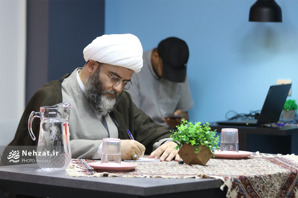 دیدار حجت‌الاسلام قمی با فعالان فرهنگی استان مرکزی