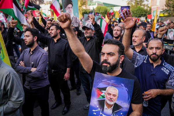 10مرداد | تجمع مردم تهران در پی ترور اسماعیل هنیه